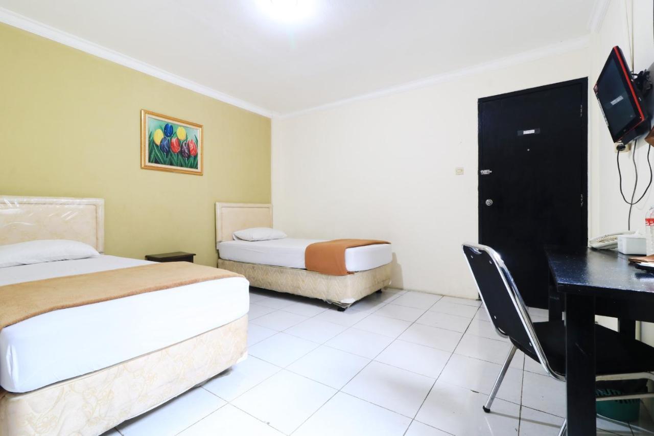Ams Hotel Koja Джакарта Екстериор снимка