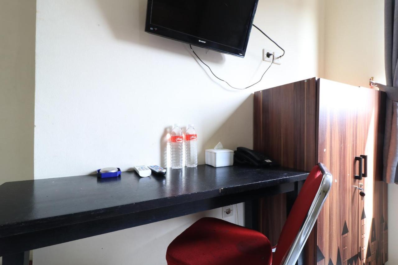Ams Hotel Koja Джакарта Екстериор снимка