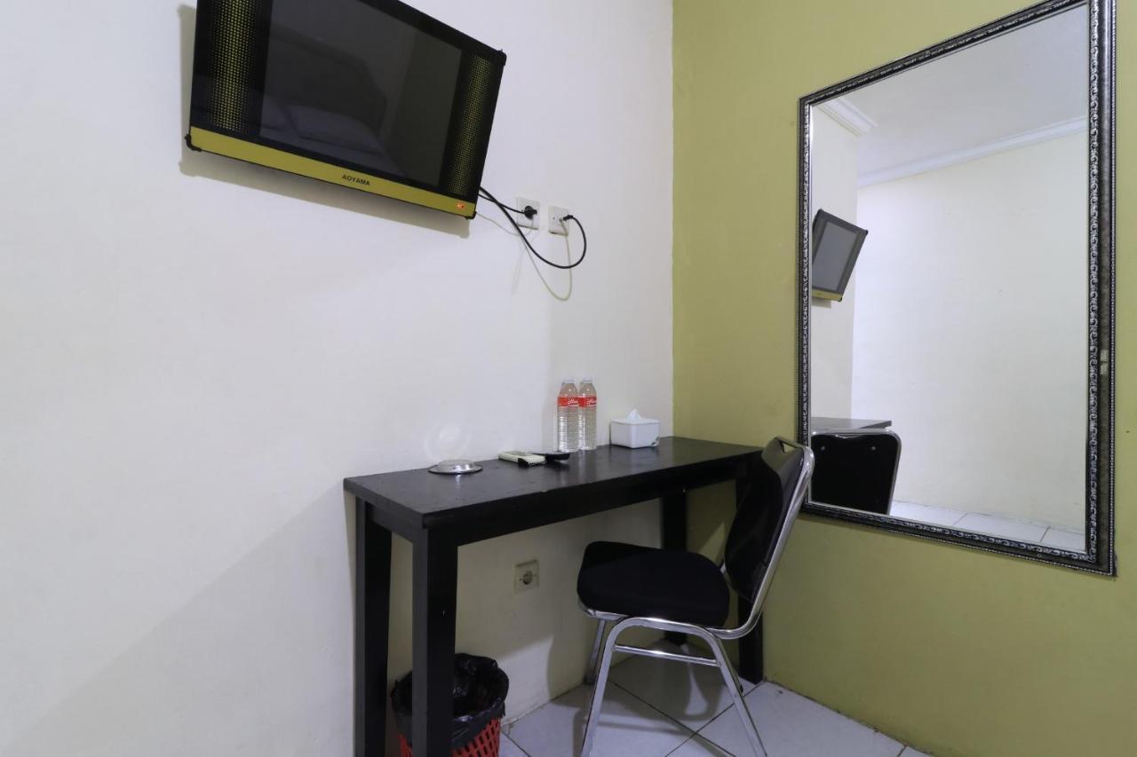 Ams Hotel Koja Джакарта Екстериор снимка