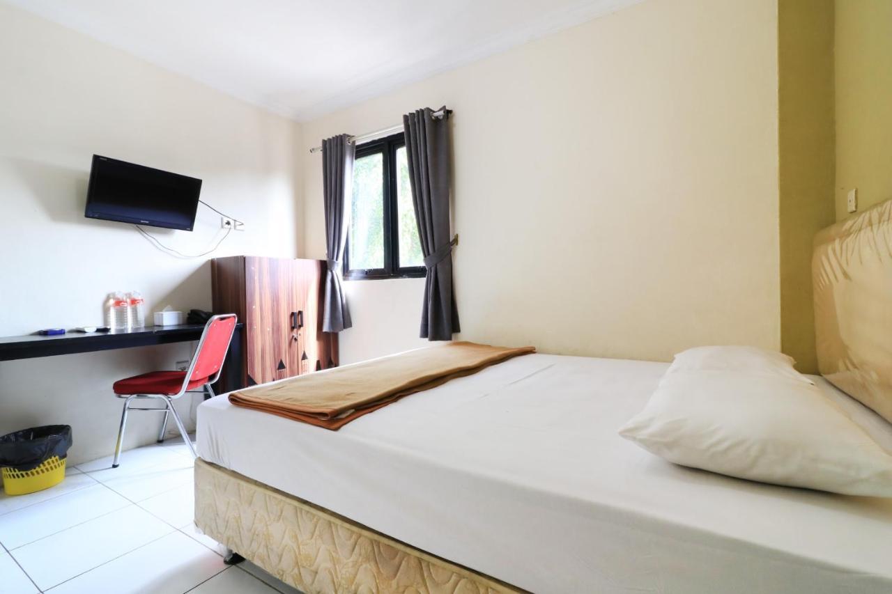 Ams Hotel Koja Джакарта Екстериор снимка